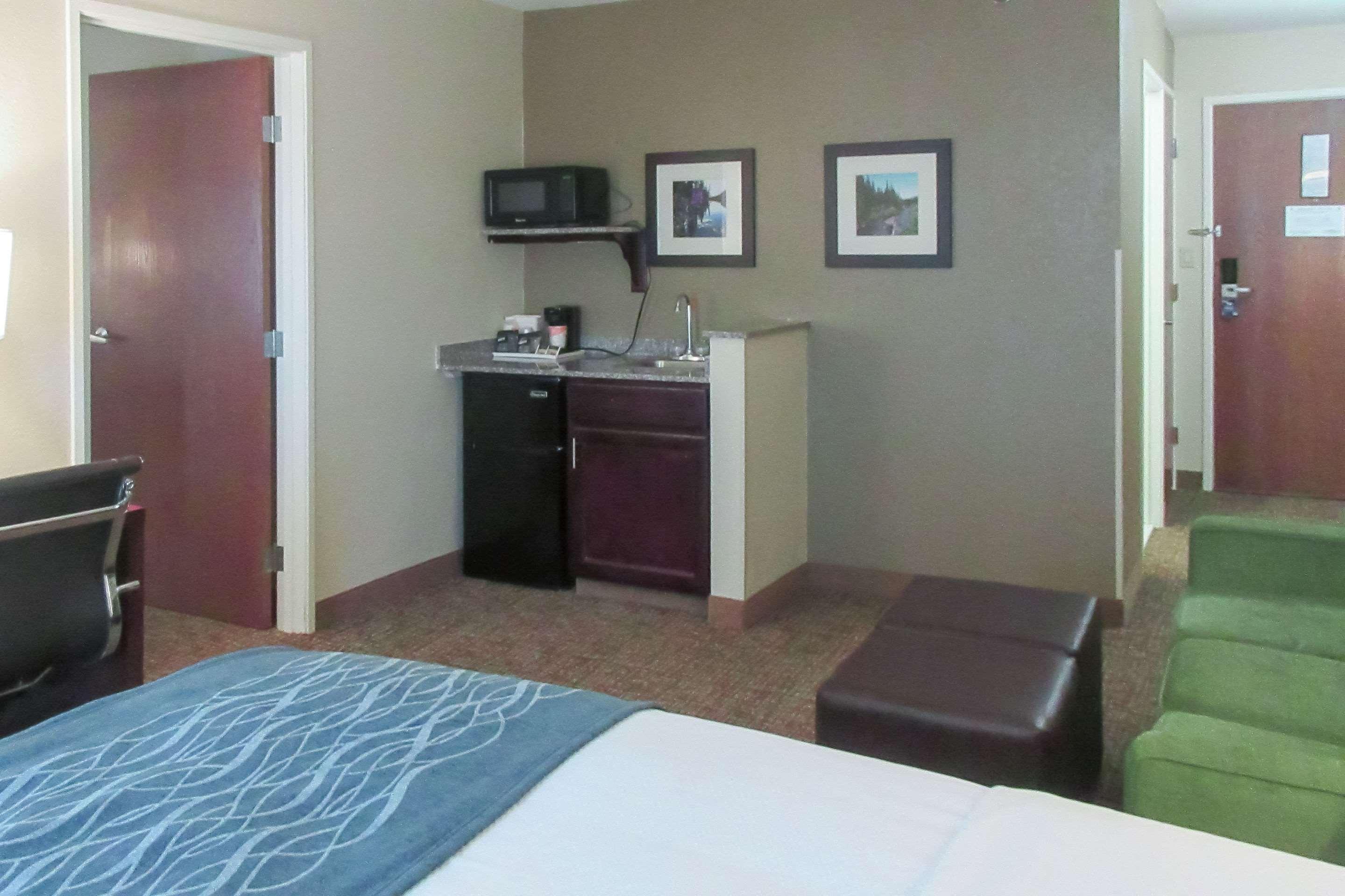 Comfort Inn & Suites Pueblo Kültér fotó