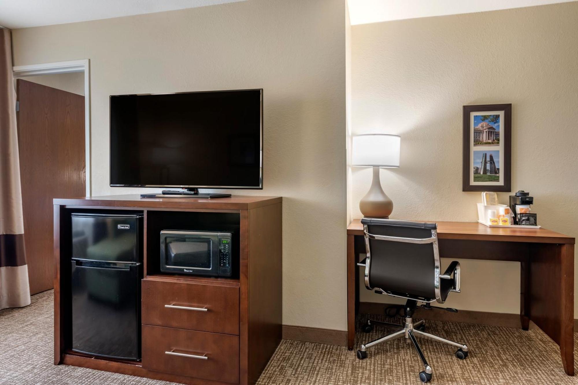 Comfort Inn & Suites Pueblo Kültér fotó